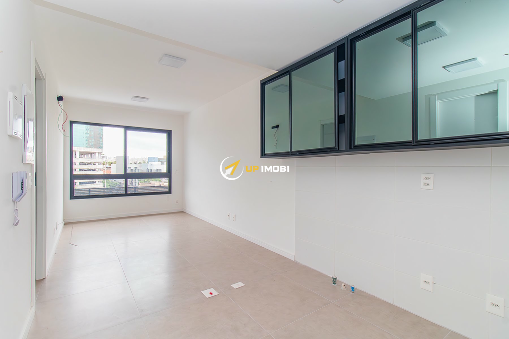 Apartamento com 44m², 1 dormitório no bairro Azenha em Porto Alegre para Comprar