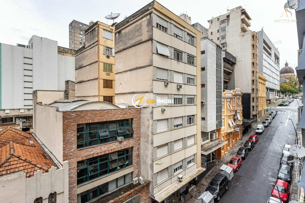 Loft com 51m², 1 dormitório no bairro Centro Histórico em Porto Alegre para Comprar