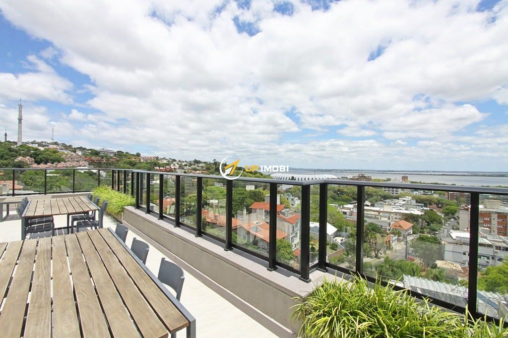 Apartamento com 101m², 3 dormitórios no bairro Menino Deus em Porto Alegre para Comprar