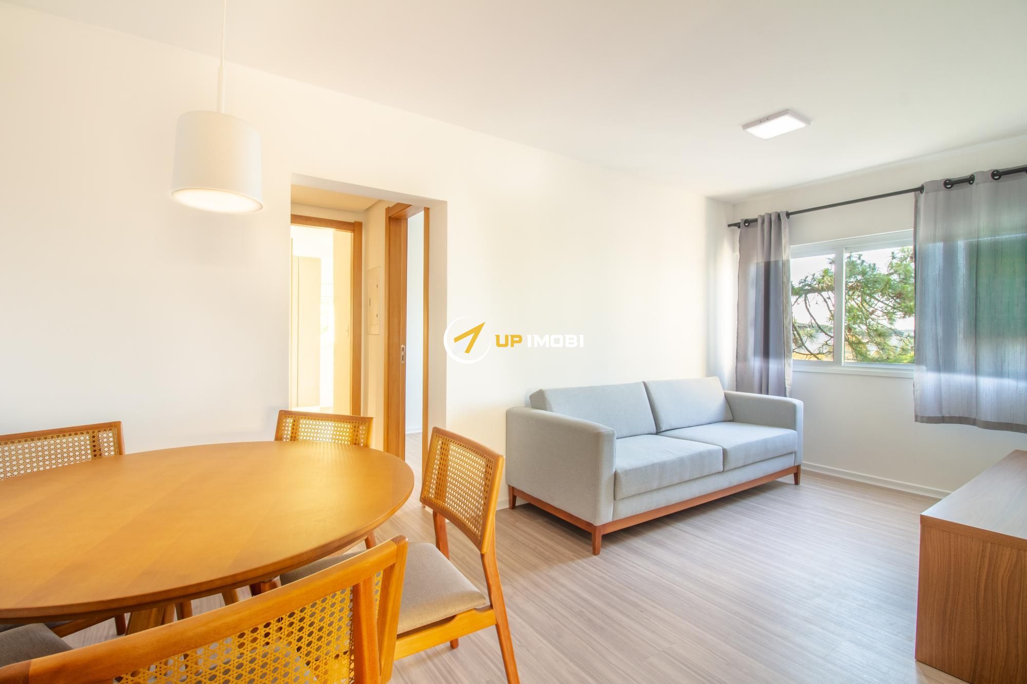 Apartamento, 2 dormitórios no bairro Jardim do Salso em Porto Alegre para Comprar