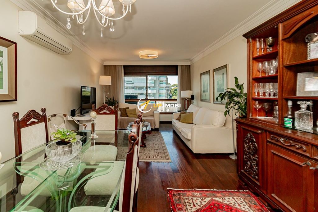 Apartamento com 120m², 3 dormitórios no bairro Rio Branco em Porto Alegre para Comprar