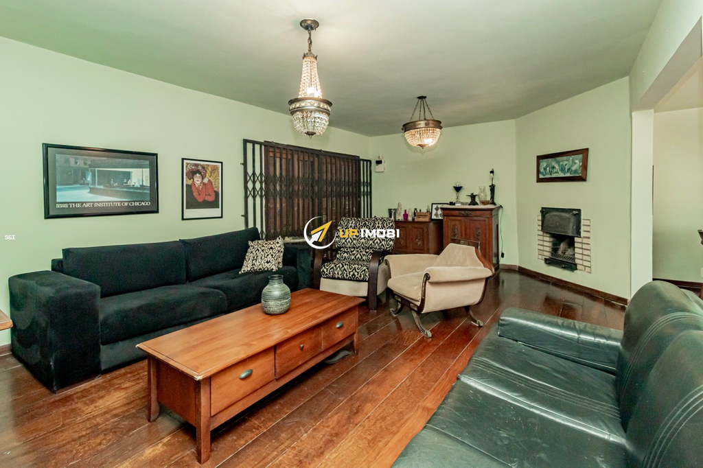 Casa com 247m², 4 dormitórios no bairro Cristal em Porto Alegre para Comprar