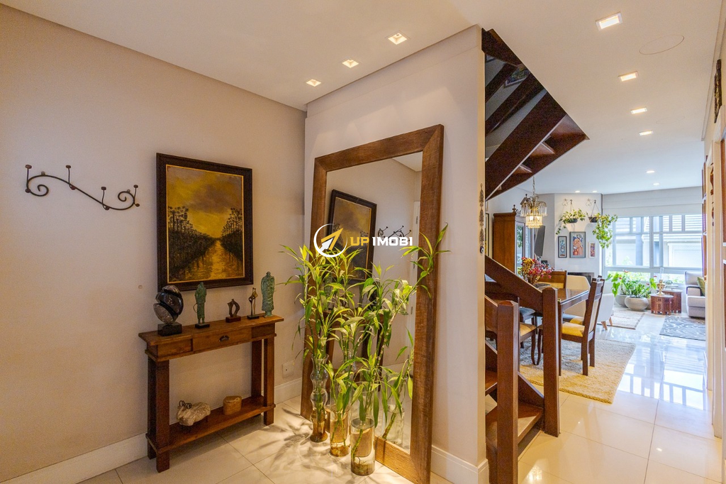 Casa de Condomínio com 218m², 3 dormitórios no bairro Jardim Carvalho em Porto Alegre para Comprar