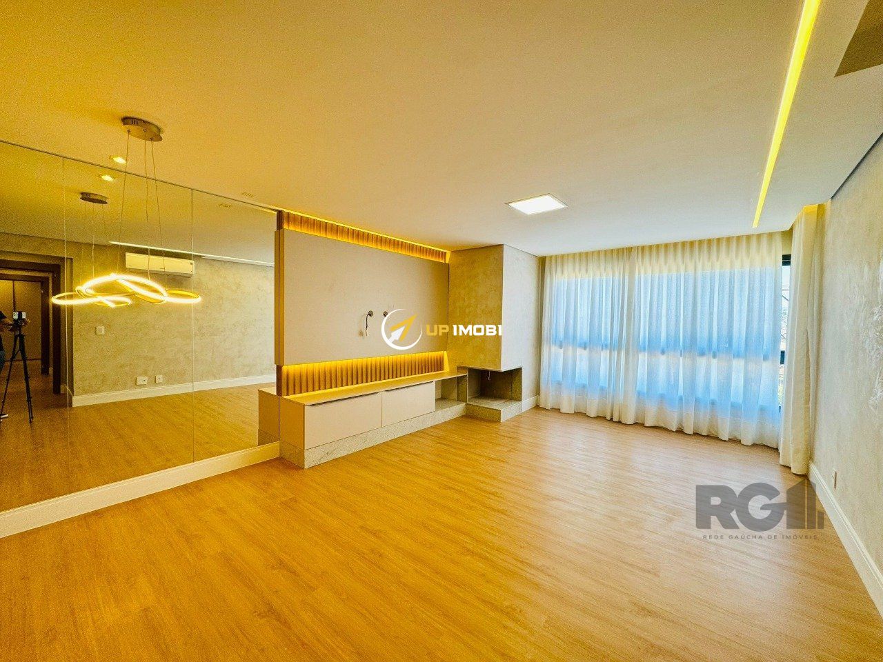 Apartamento, 3 dormitórios no bairro Três Figueiras em Porto Alegre para Comprar