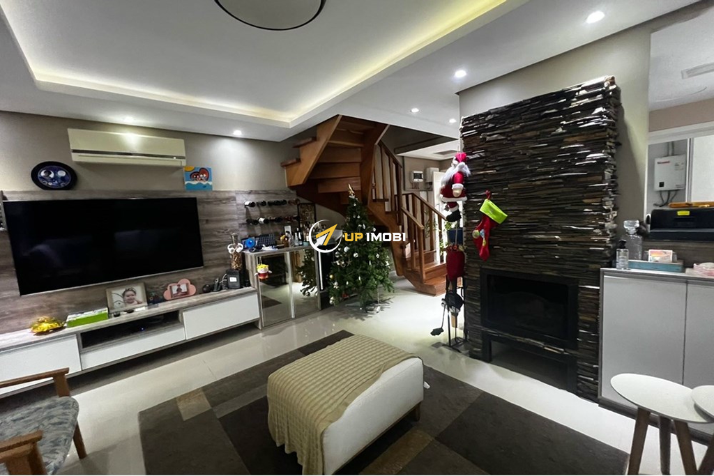 Casa com 100m², 3 dormitórios no bairro Lomba do Pinheiro em Porto Alegre para Comprar