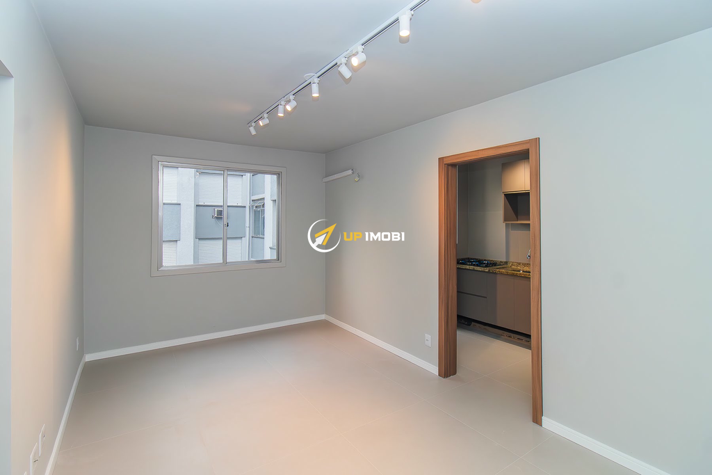 Apartamento com 58m², 2 dormitórios no bairro Vila Ipiranga em Porto Alegre para Comprar