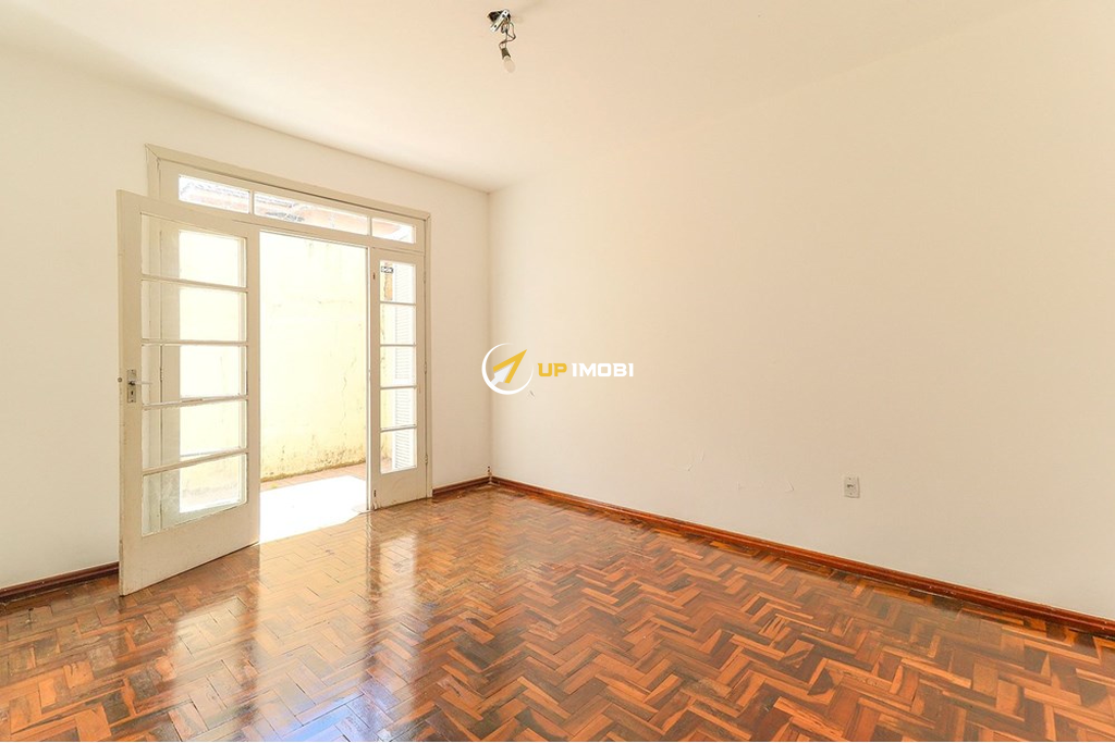 Apartamento com 68m², 2 dormitórios no bairro Menino Deus em Porto Alegre para Comprar