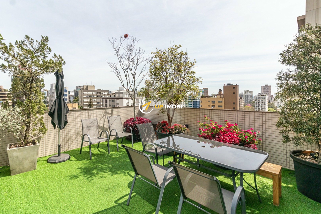 Cobertura com 185m², 2 dormitórios no bairro Rio Branco em Porto Alegre para Comprar