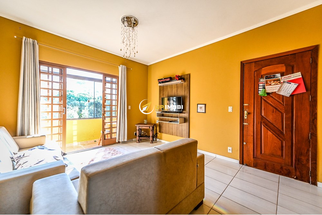 Casa com 220m², 2 dormitórios no bairro Agronomia em Porto Alegre para Comprar