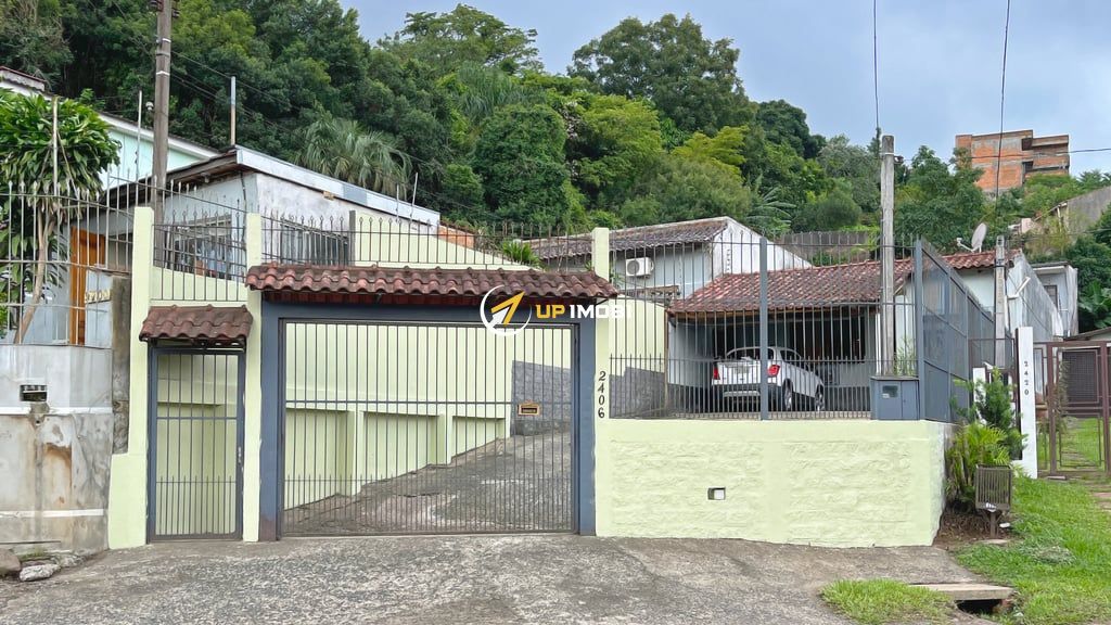Casa com 156m², 3 dormitórios no bairro Vila Nova em Porto Alegre para Comprar
