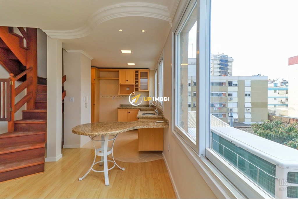 Cobertura com 74m², 2 dormitórios no bairro Petrópolis em Porto Alegre para Comprar