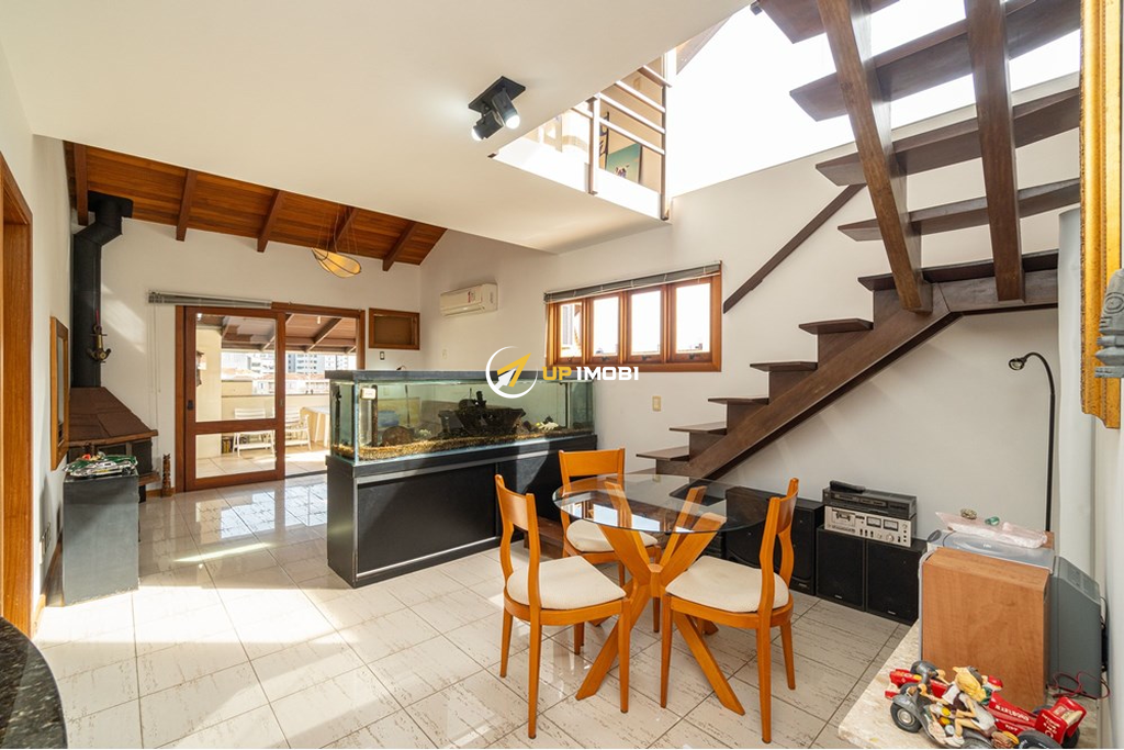 Cobertura com 161m², 2 dormitórios no bairro Petrópolis em Porto Alegre para Comprar