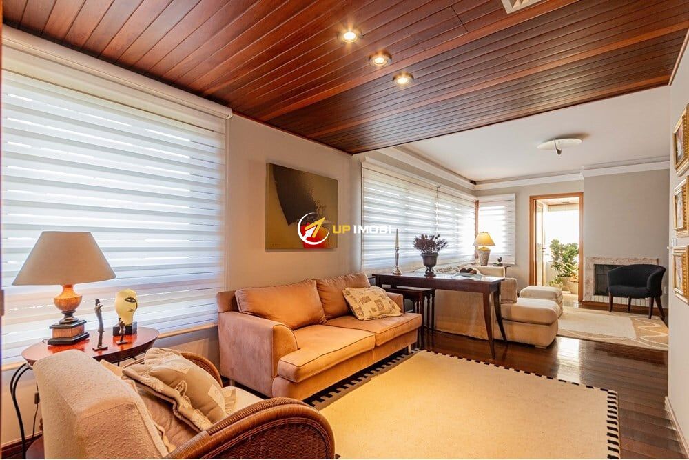 Apartamento com 157m², 3 dormitórios no bairro Rio Branco em Porto Alegre para Comprar