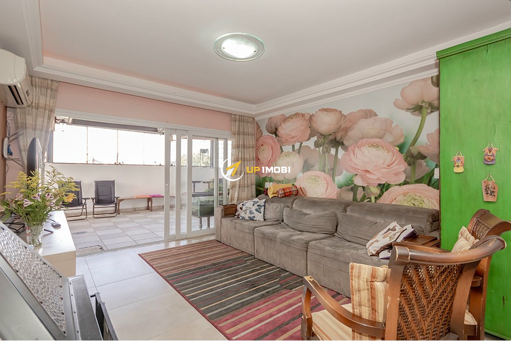 Cobertura com 245m², 3 dormitórios no bairro Passo da Areia em Porto Alegre para Comprar