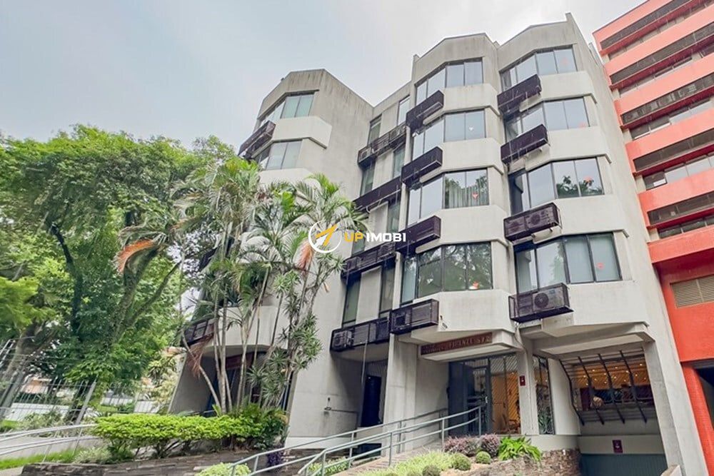 Sala Comercial com 34m² no bairro Petrópolis em Porto Alegre para Comprar