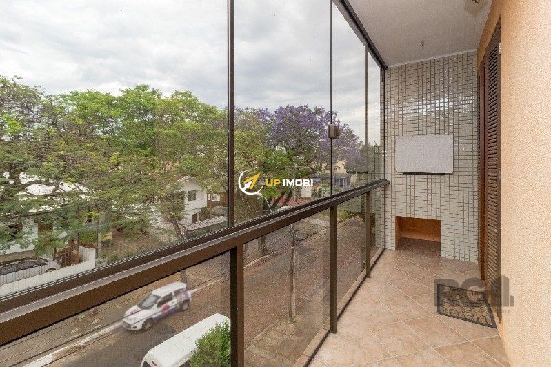 Apartamento com 75m², 2 dormitórios no bairro Cristo Redentor em Porto Alegre para Comprar