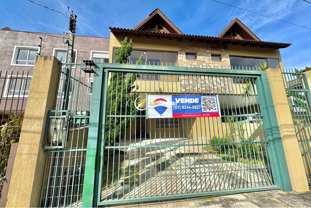 Casa com 237m², 33 dormitórios no bairro Sarandi em Porto Alegre para Comprar