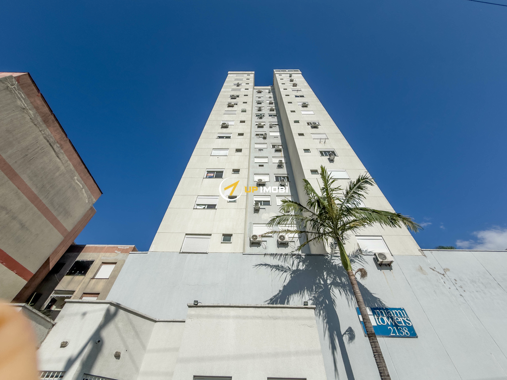 Cobertura com 194m², 3 dormitórios no bairro Centro em Canoas para Comprar