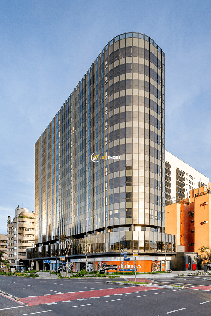 Sala Comercial com 49m² no bairro Chácara das Pedras em Porto Alegre para Comprar