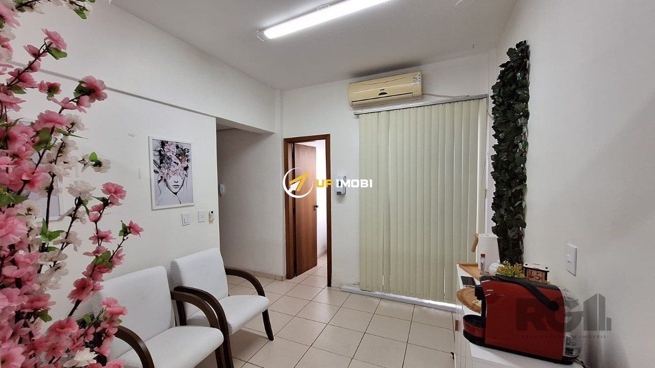 Sala Comercial no bairro Petrópolis em Porto Alegre para Comprar