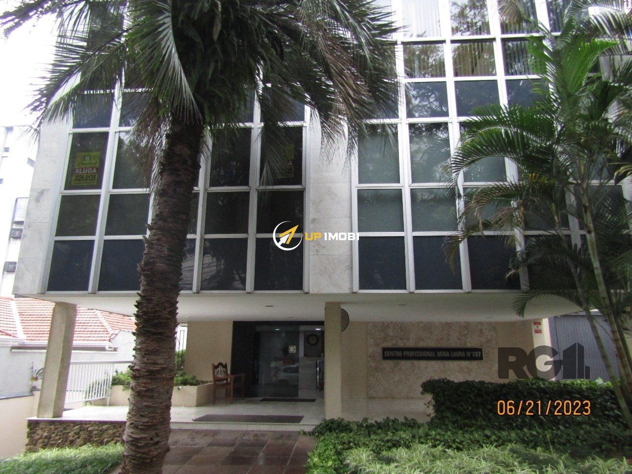 Sala Comercial no bairro Rio Branco em Porto Alegre para Comprar