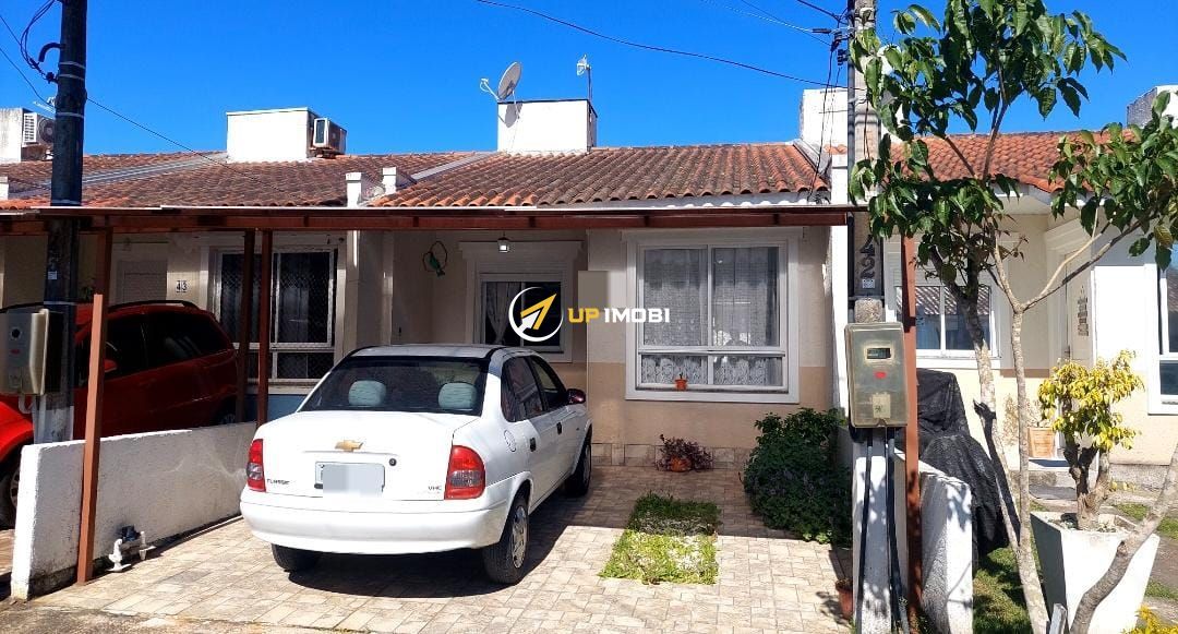 Casa de Condomínio, 2 dormitórios no bairro Hípica em Porto Alegre para Comprar