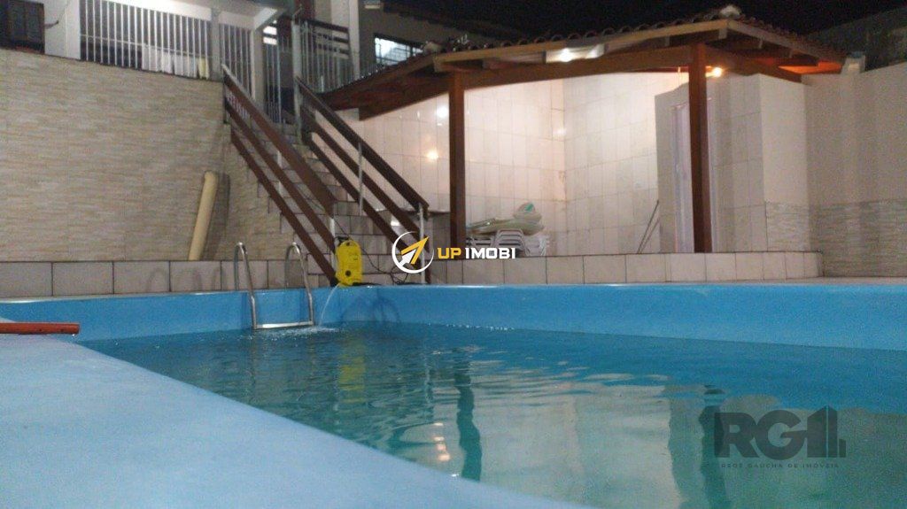 Casa com 245m², 3 dormitórios no bairro Jardim Itu em Porto Alegre para Comprar