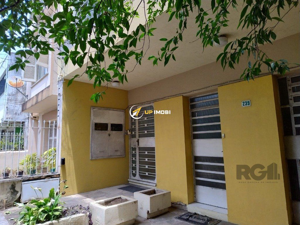 Casa com 230m², 2 dormitórios no bairro Rio Branco em Porto Alegre para Comprar