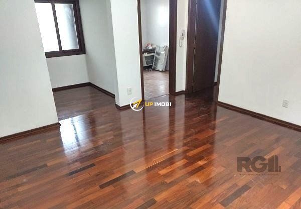 Apartamento, 2 dormitórios no bairro Três Figueiras em Porto Alegre para Comprar