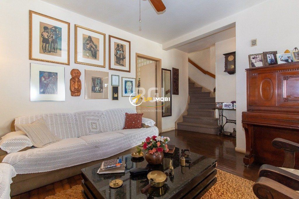 Cobertura, 3 dormitórios no bairro Rio Branco em Porto Alegre para Comprar