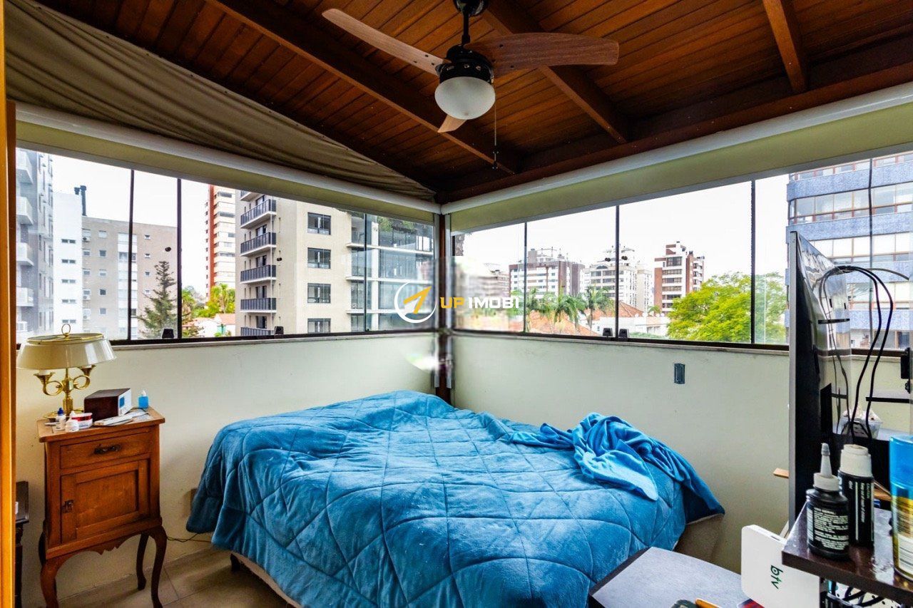 Cobertura, 4 dormitórios no bairro Petrópolis em Porto Alegre para Comprar