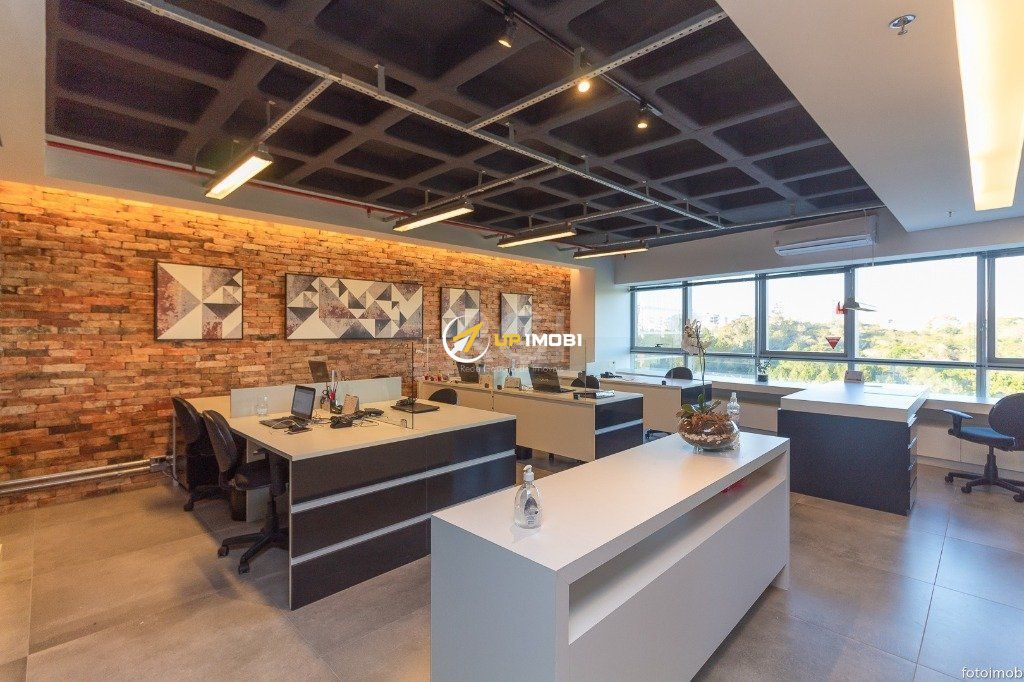 Sala Comercial no bairro Petrópolis em Porto Alegre para Comprar