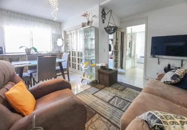 Apartamento, 2 dormitórios no bairro Santo Antônio em Porto Alegre para Comprar