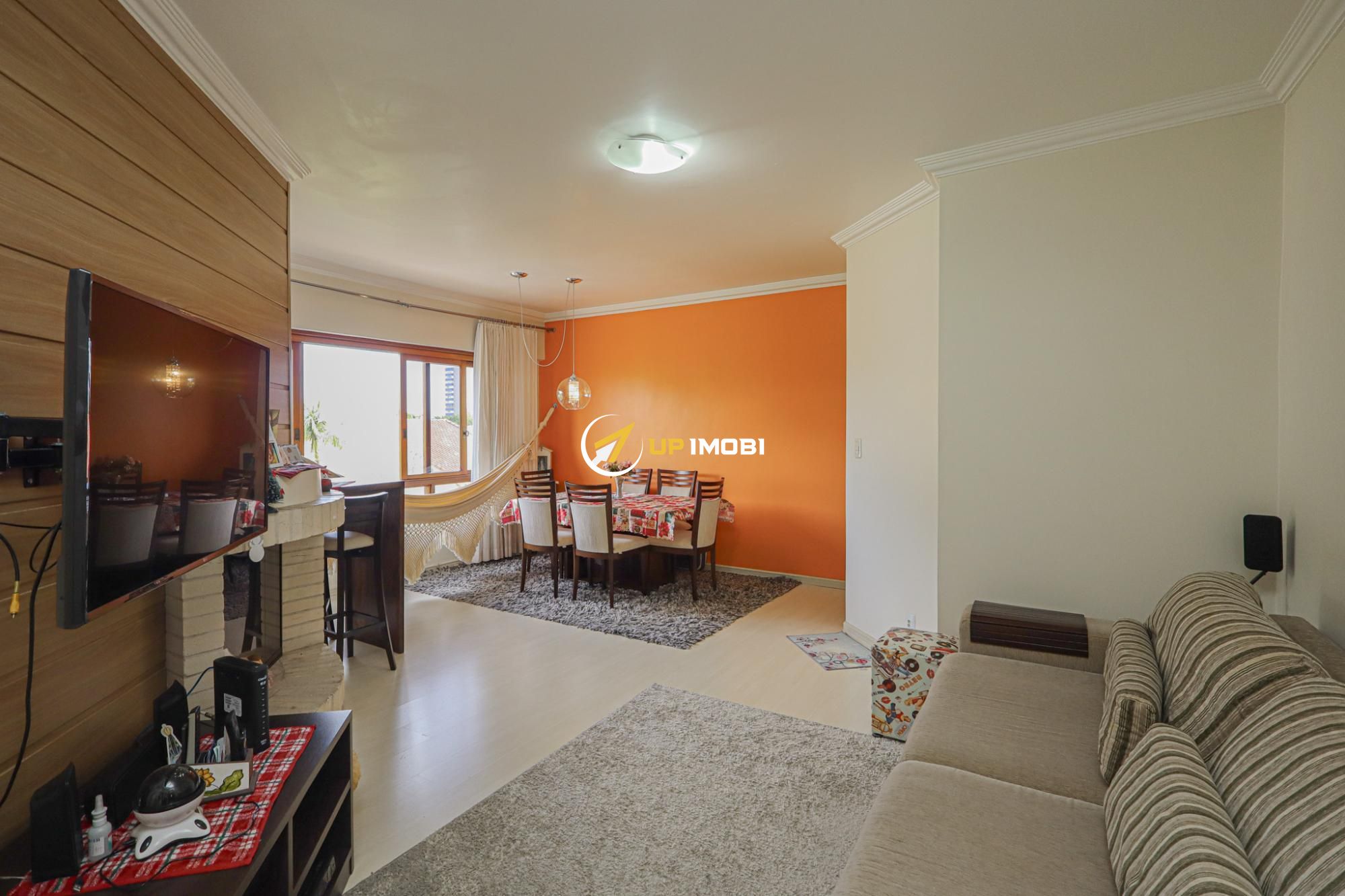 Apartamento com 84m², 2 dormitórios no bairro Jardim Itu em Porto Alegre para Comprar