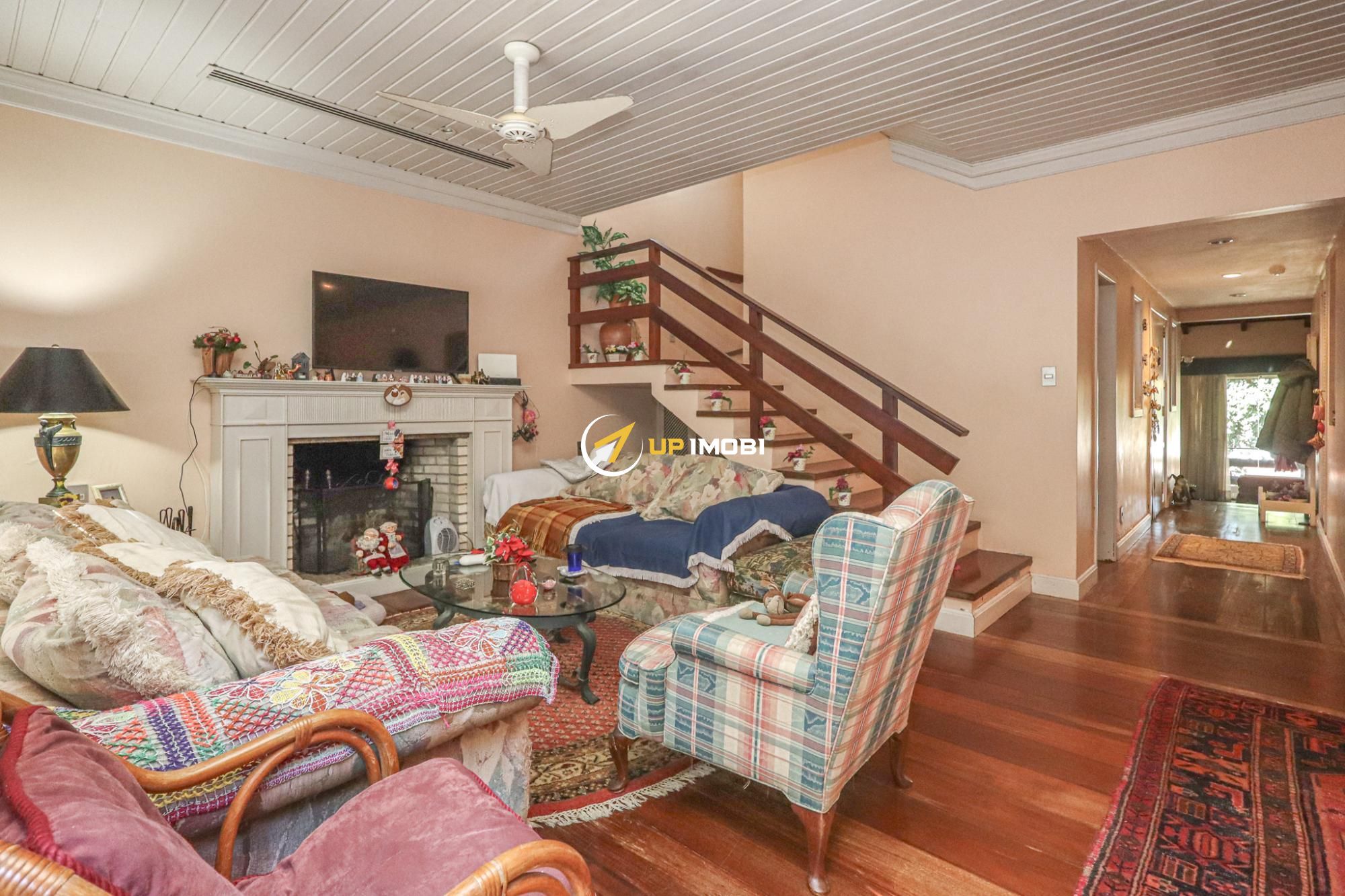 Casa com 300m², 4 dormitórios no bairro Boa Vista em Porto Alegre para Comprar