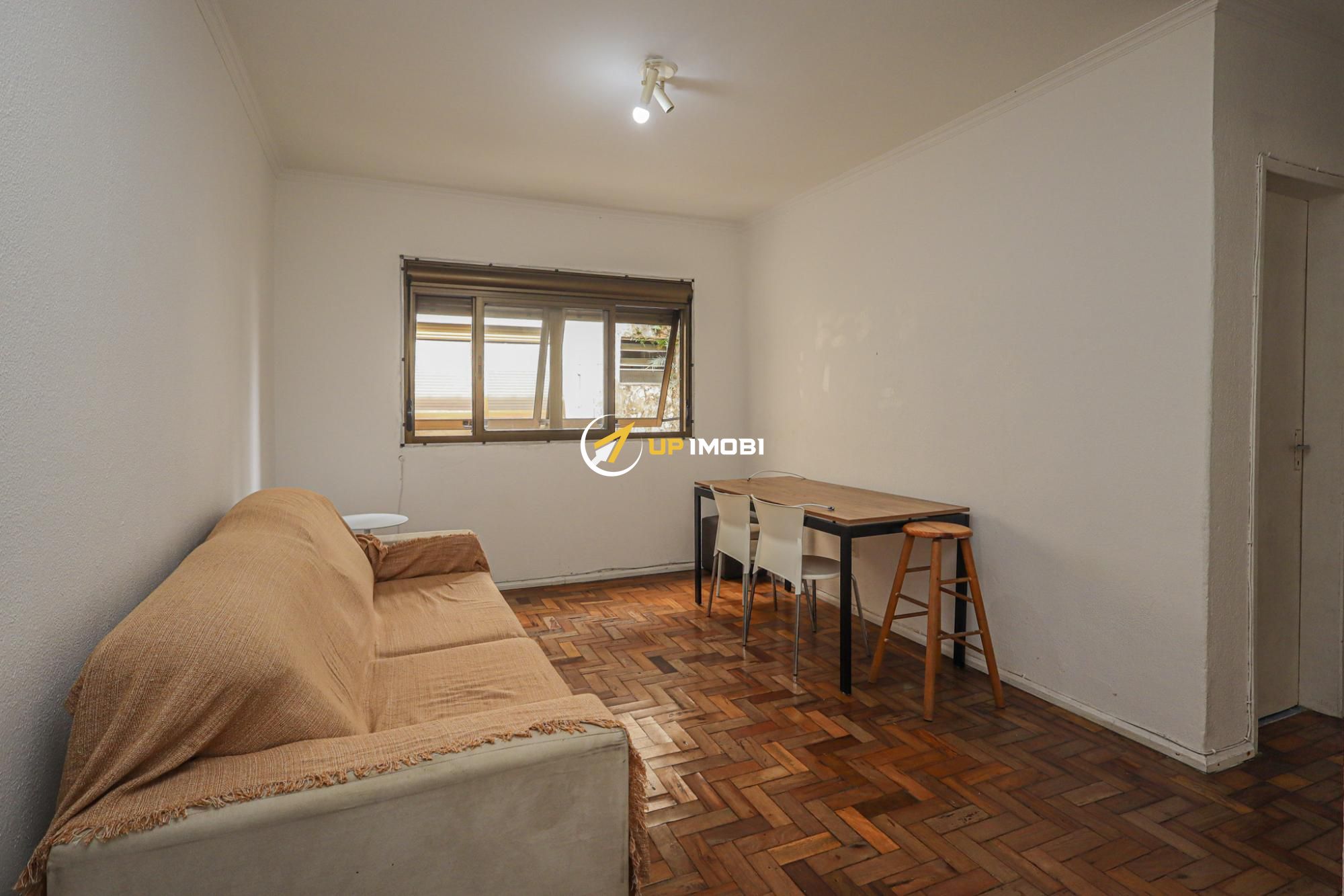 Apartamento com 43m², 1 dormitório no bairro Auxiliadora em Porto Alegre para Comprar