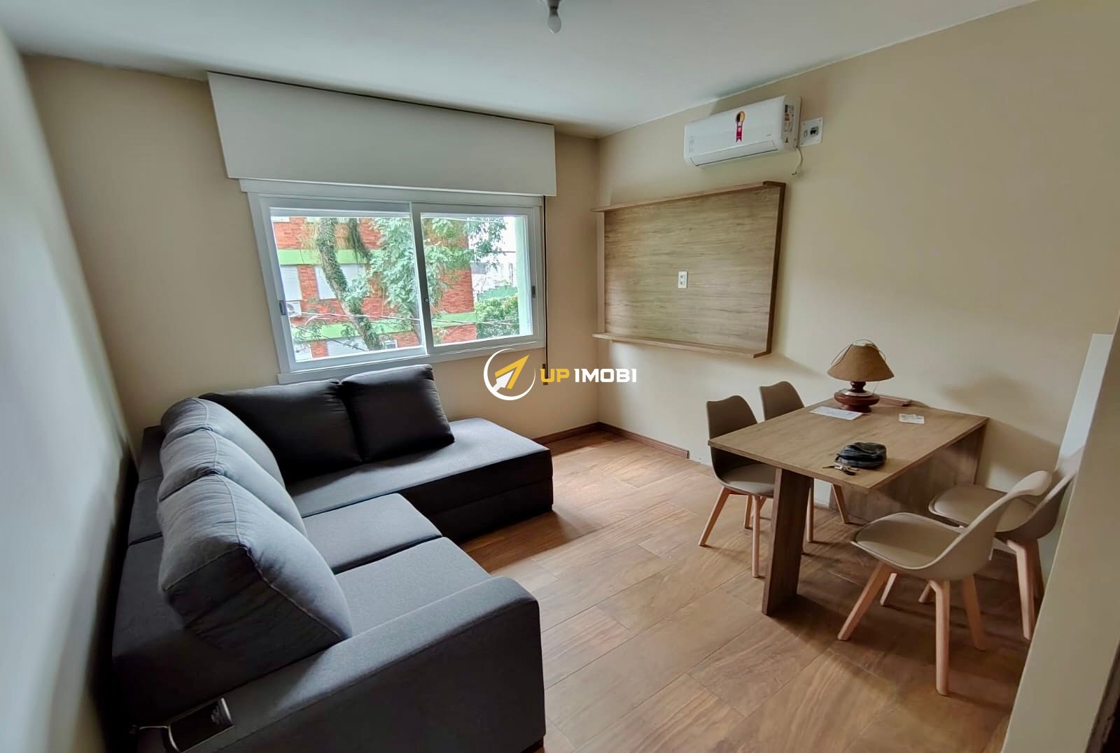 Apartamento, 2 dormitórios no bairro São Geraldo em Porto Alegre para Comprar