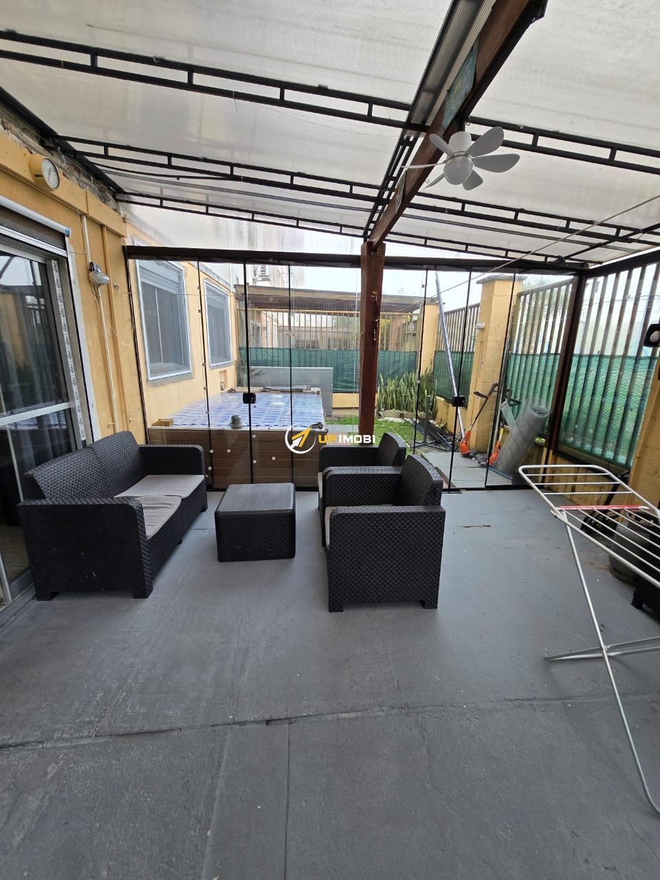 Apartamento Garden, 2 dormitórios no bairro Jardim Itu em Porto Alegre para Comprar