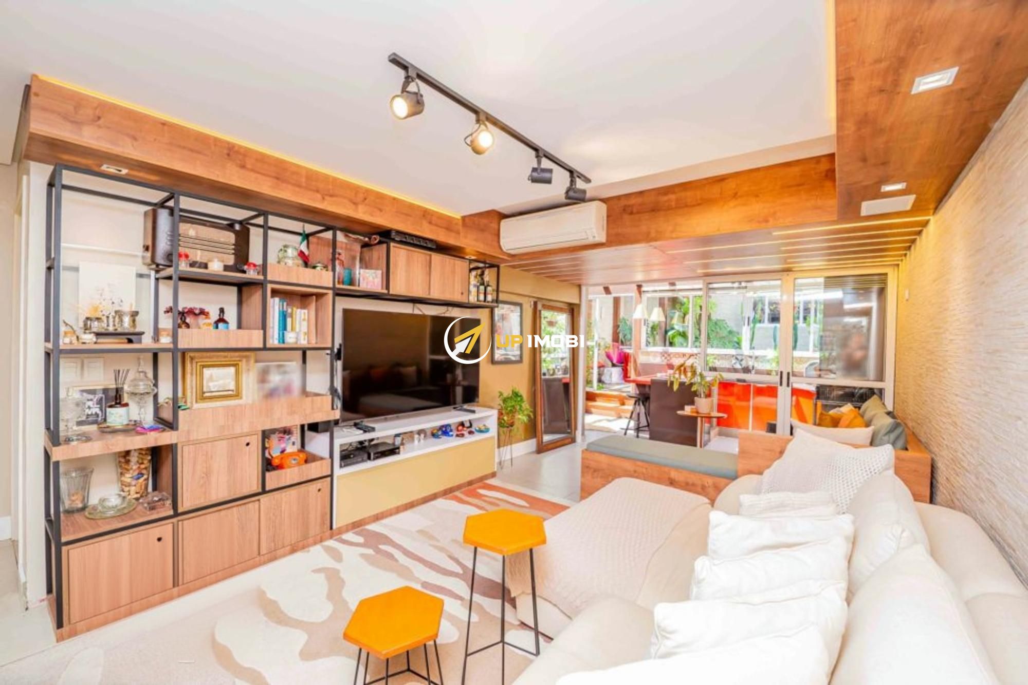 Apartamento Garden, 2 dormitórios no bairro Mont Serrat em Porto Alegre para Comprar