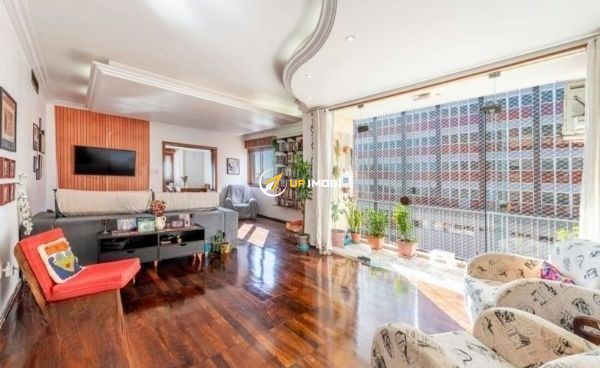 Apartamento com 178m², 3 dormitórios no bairro Floresta em Porto Alegre para Comprar