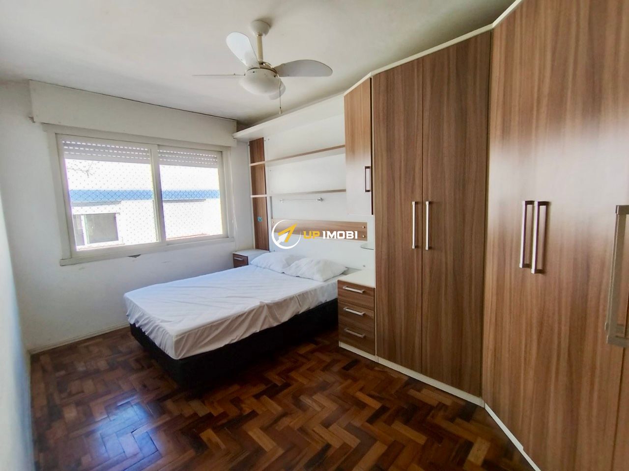 Apartamento, 2 dormitórios no bairro Vila Ipiranga em Porto Alegre para Comprar