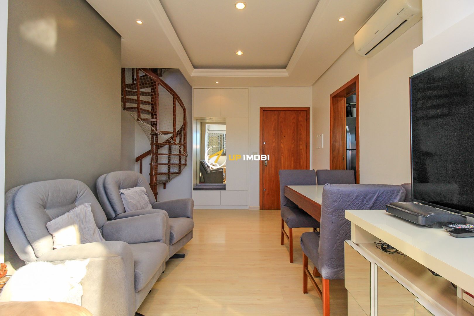 Cobertura, 2 dormitórios no bairro Cristo Redentor em Porto Alegre para Comprar