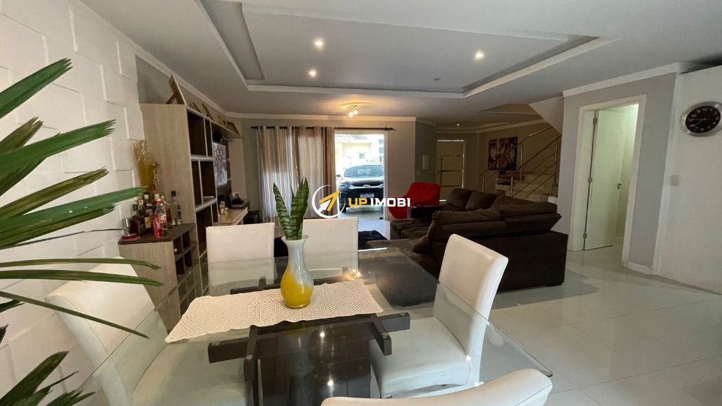 Casa com 200m², 3 dormitórios no bairro Sarandi em Porto Alegre para Comprar