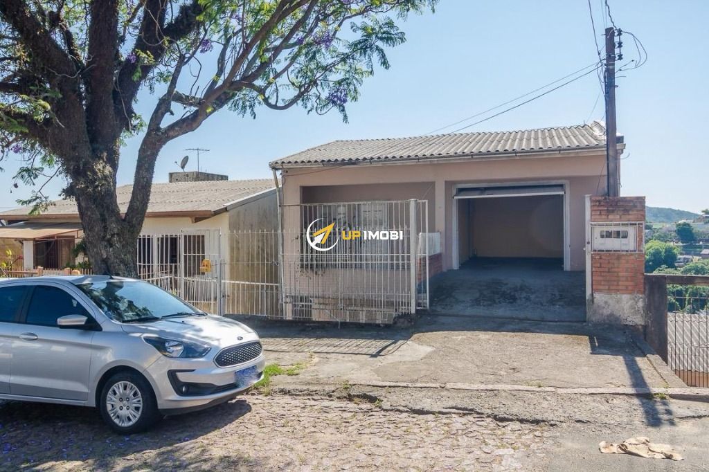 Casa com 300m², 5 dormitórios no bairro Partenon em Porto Alegre para Comprar