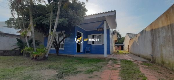 Casa, 2 dormitórios no bairro Vila Nova em Porto Alegre para Comprar