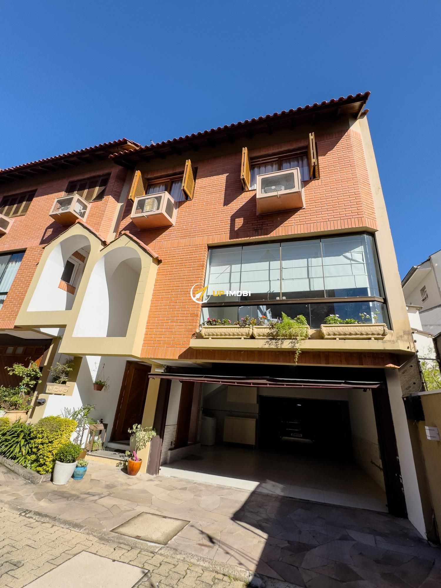 Casa de Condomínio com 209m², 3 dormitórios no bairro Vila Conceição em Porto Alegre para Comprar