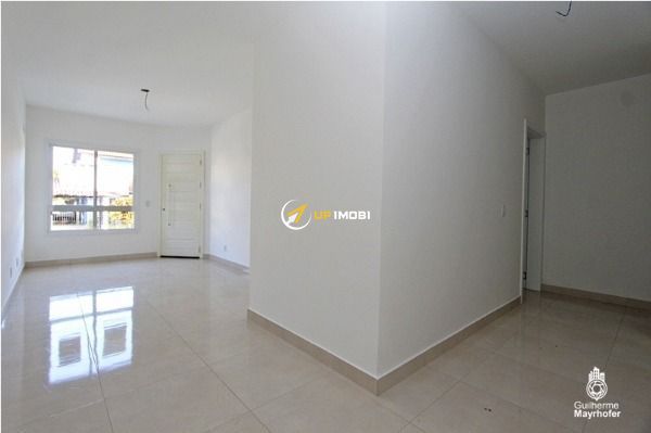 Casa, 3 dormitórios no bairro Espírito Santo em Porto Alegre para Comprar