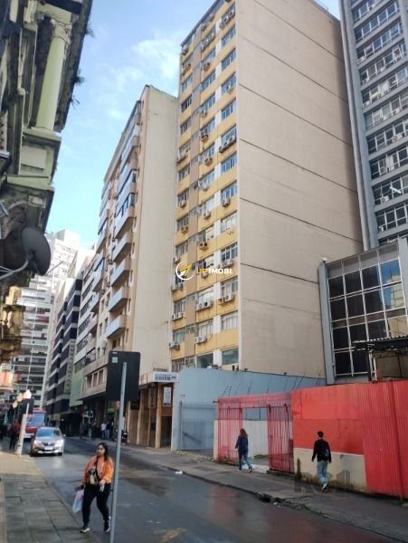 Sala Comercial no bairro Centro Histórico em Porto Alegre para Comprar