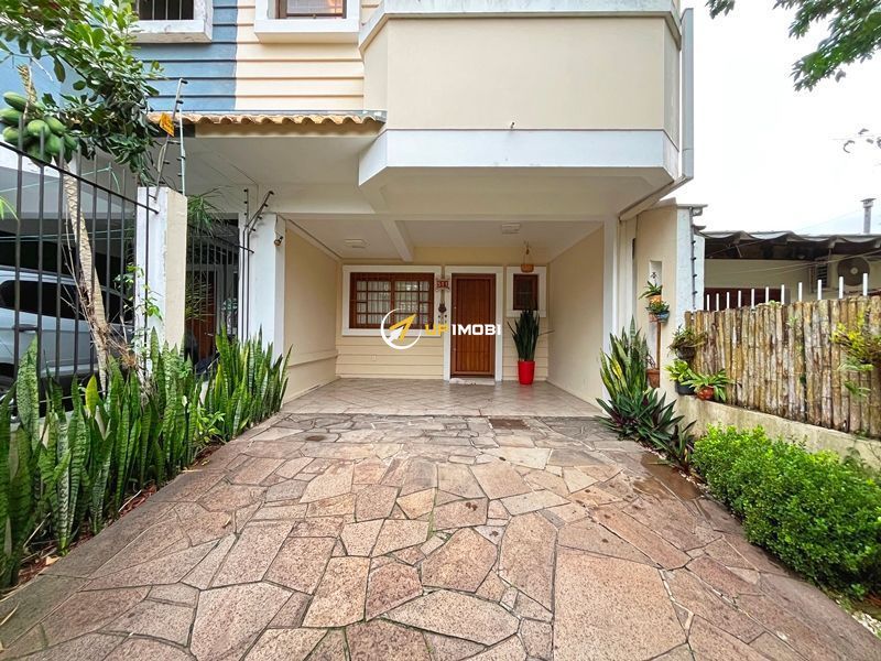 Casa, 3 dormitórios no bairro Ipanema em Porto Alegre para Comprar