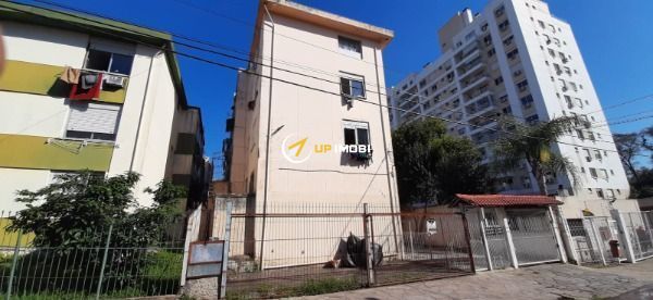 Apartamento, 2 dormitórios no bairro São Sebastião em Porto Alegre para Comprar